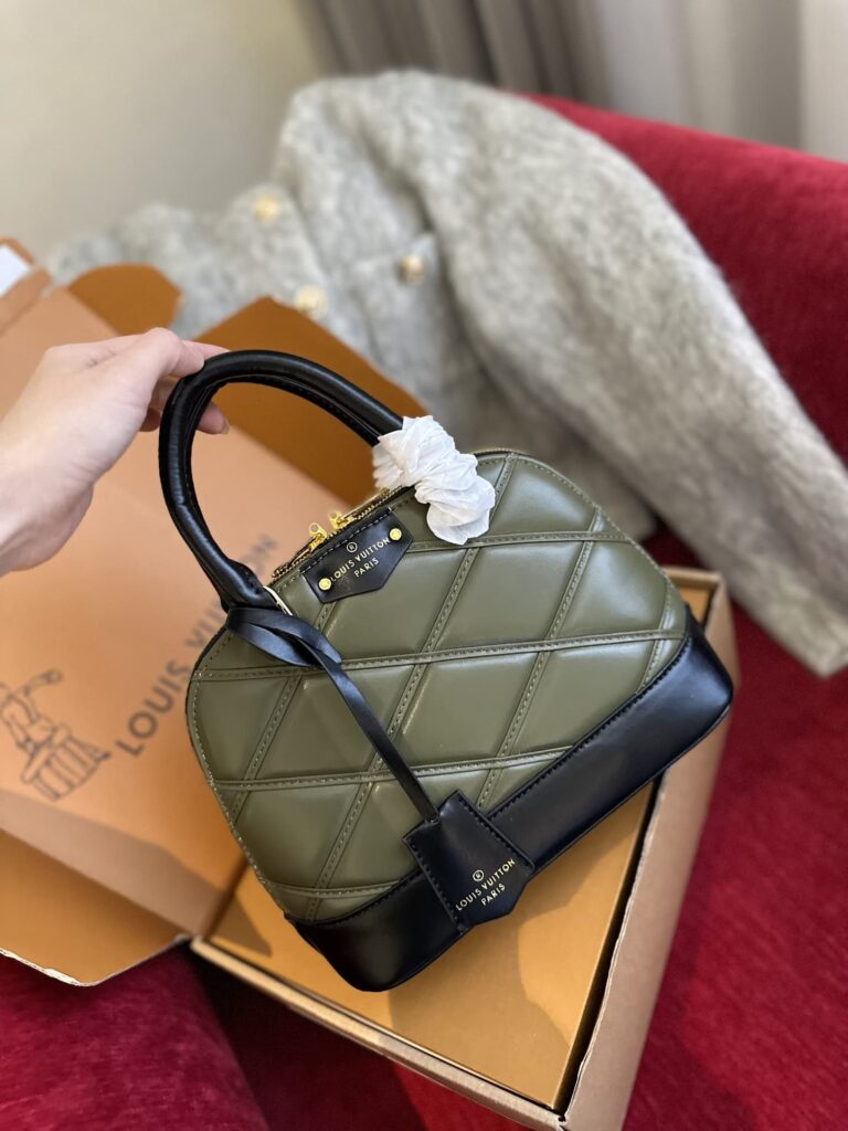 Louis Vuitton Alma Bb Dark Green 24Cm - Image 4