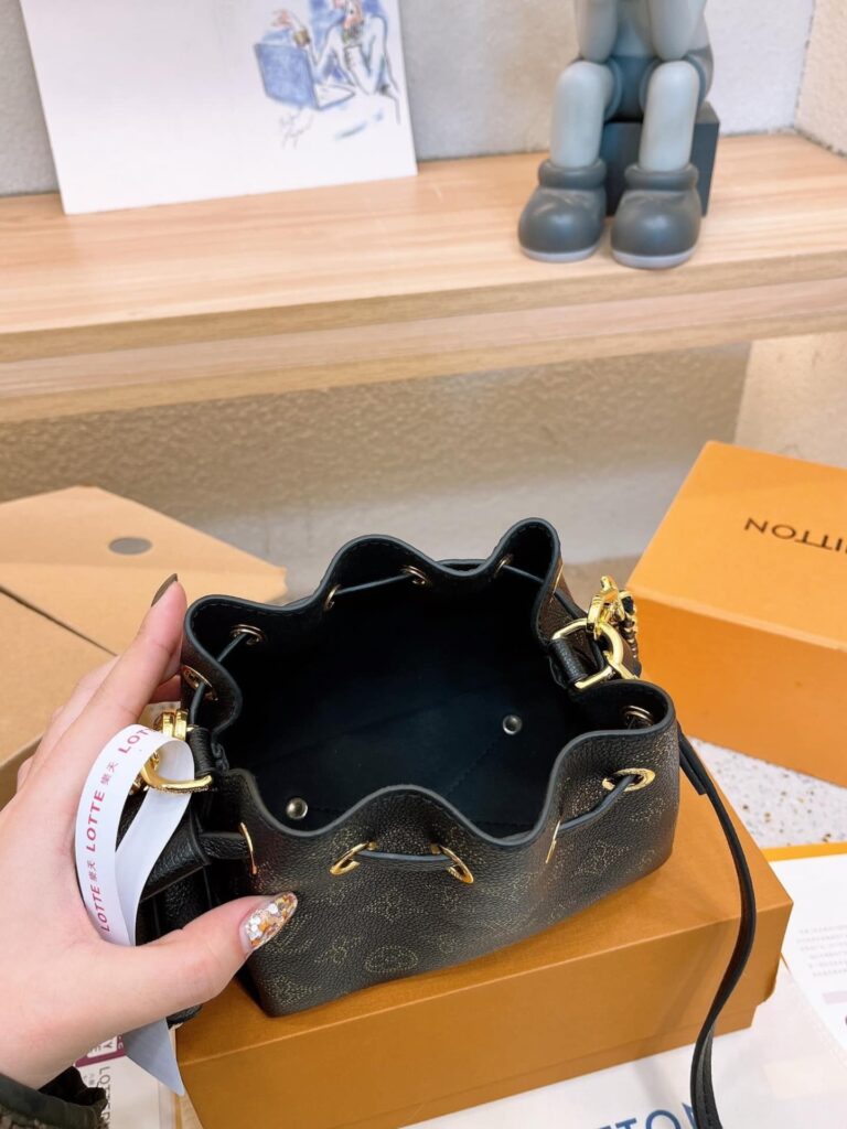 Louis Vuitton Pico Bella Black 17Cm M82744 - Image 7