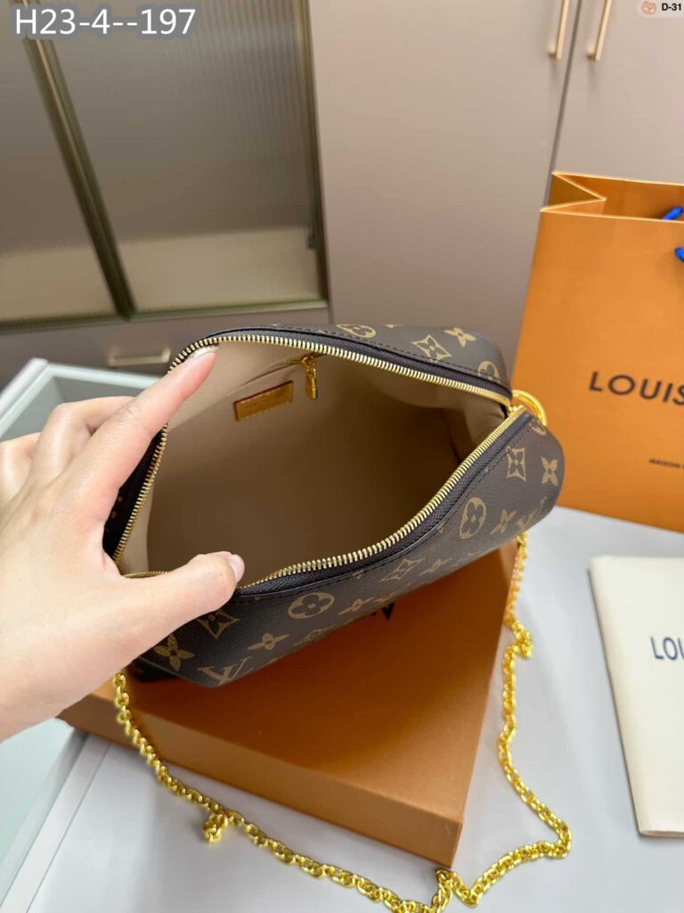 Louis Vuitton Cosmetic Pouch Gm Brown 27Cm M46458 - Image 10