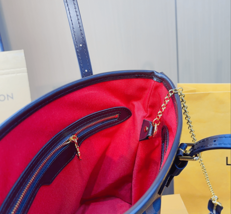 Louis Vuitton Damier Marais Bucket Tote Bag Navy Blue And Brown 26Cm N42240 - Image 2