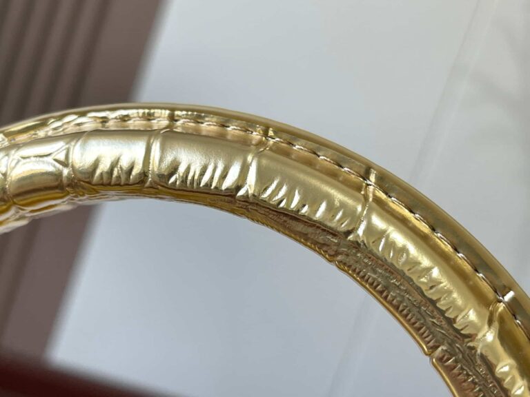 Louis Vuitton Capucines Gold 31.5Cm N92967 - Image 2