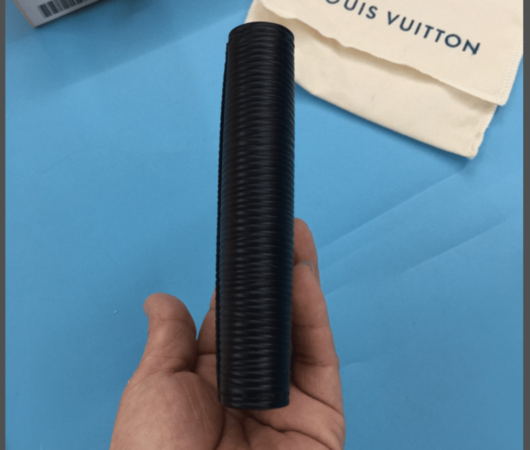 Louis Vuitton Pocket Organizer Epi Leather Black 11Cm M60642 - Image 2