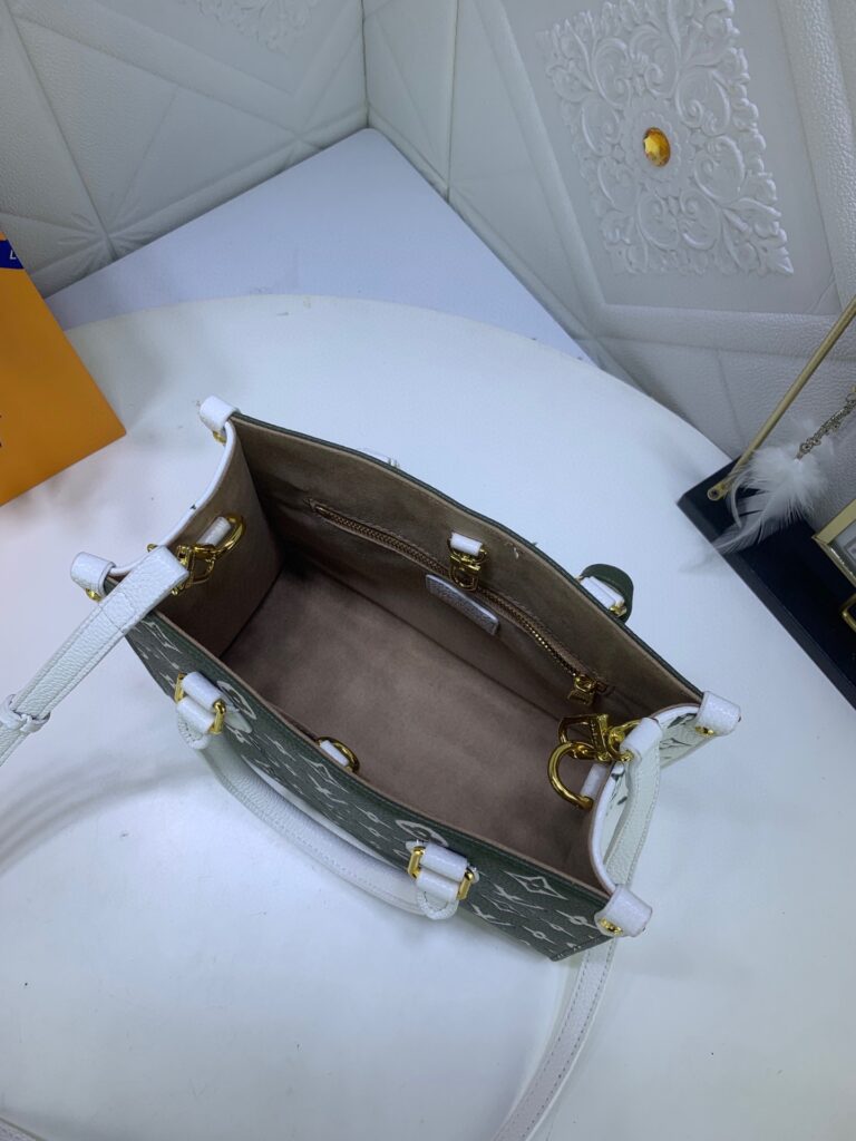 Louis Vuitton Onthego Mm 25Cm Dark Green M46060 - Image 11