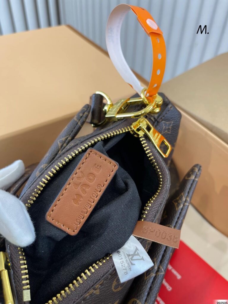 Louis Vuitton Duck Bag Brown 31Cm M45990 - Image 3