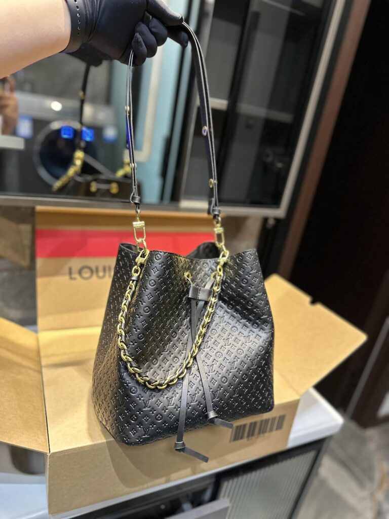 Louis Vuitton Néonoé Bb Black 25Cm M22598 - Image 3