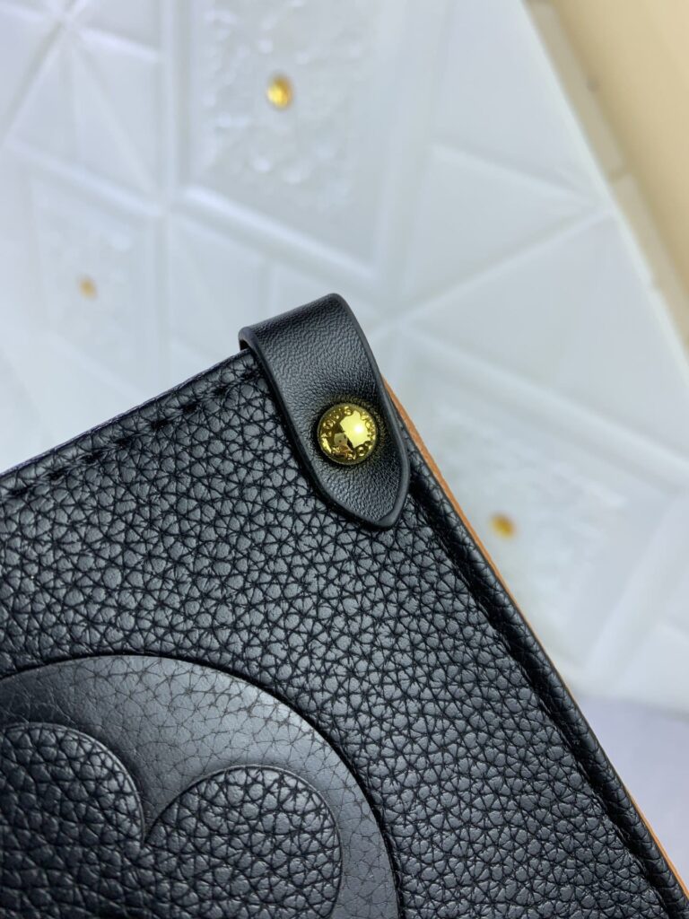 Louis Vuitton Crafty Onthego Gm Black 41Cm - Image 4