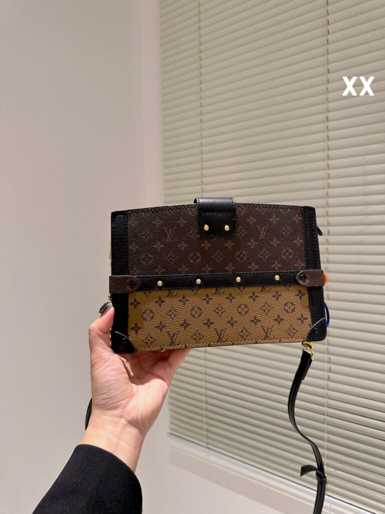 Louis Vuitton Trunk Clutch Monogram Canvas Handbags Brown 20Cm M43596 - Image 4