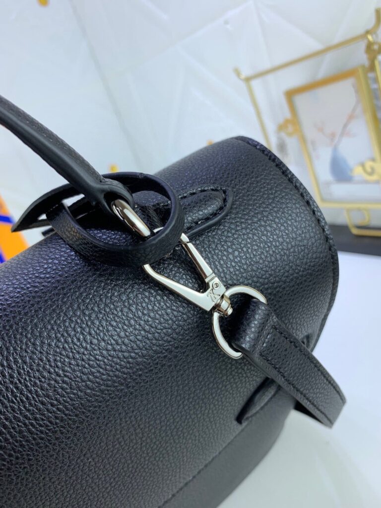 Louis Vuitton Lockme Ever Black 46Cm M51395 - Image 5