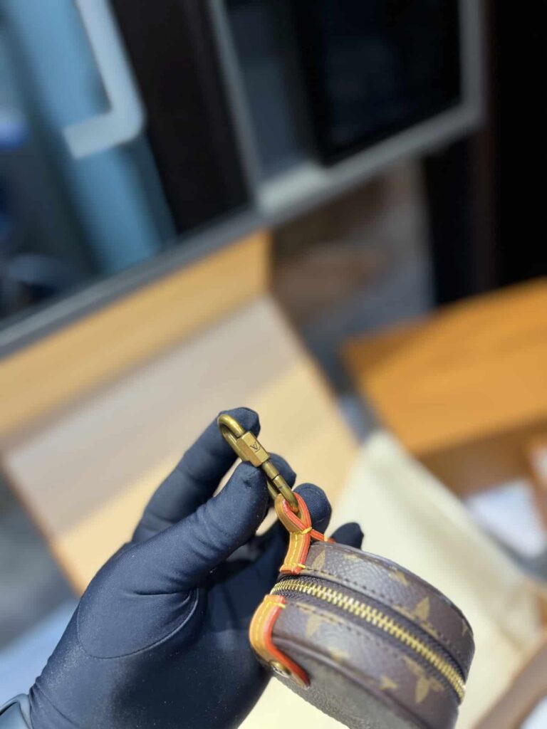 Louis Vuitton Around Zipper Case Porte Monnaie Monogram Brown M68524 - Image 6