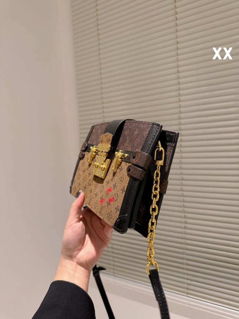 Louis Vuitton Trunk Clutch Monogram Canvas Handbags Brown 20Cm M43596 - Image 5