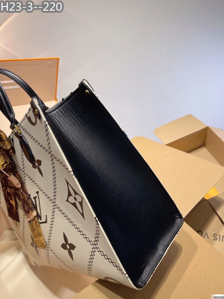 Louis Vuitton Onthego 41Cm White M46016 - Image 6