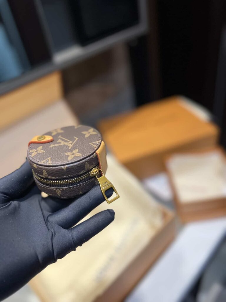 Louis Vuitton Around Zipper Case Porte Monnaie Monogram Brown M68524 - Image 8