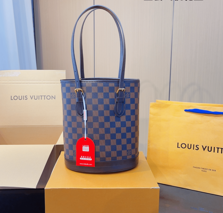 Louis Vuitton Damier Marais Bucket Tote Bag Navy Blue And Brown 26Cm N42240 - Image 8
