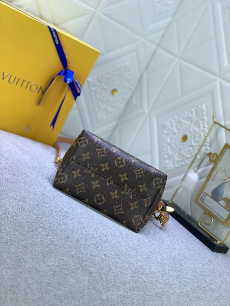 Louis Vuitton Neverfull Mini Brown 22Cm - Image 8
