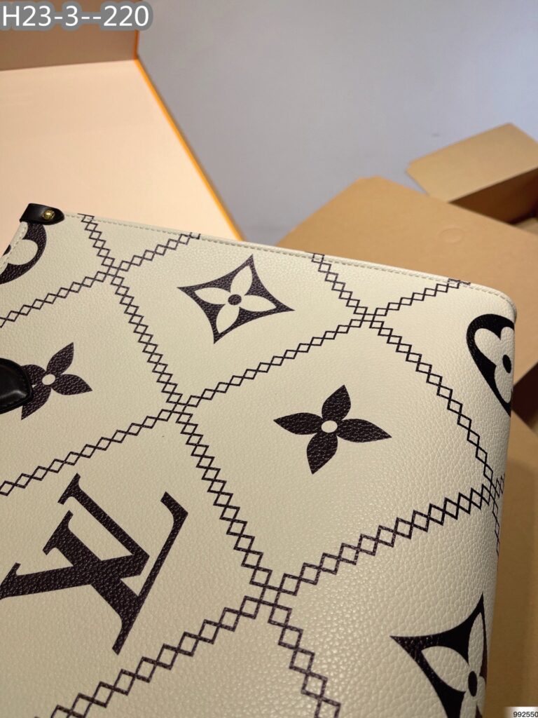 Louis Vuitton Onthego 41Cm White M46016 - Image 8