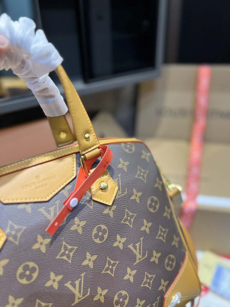 Louis Vuitton Monogram Canvas Retiro Bag 33Cm - Image 9