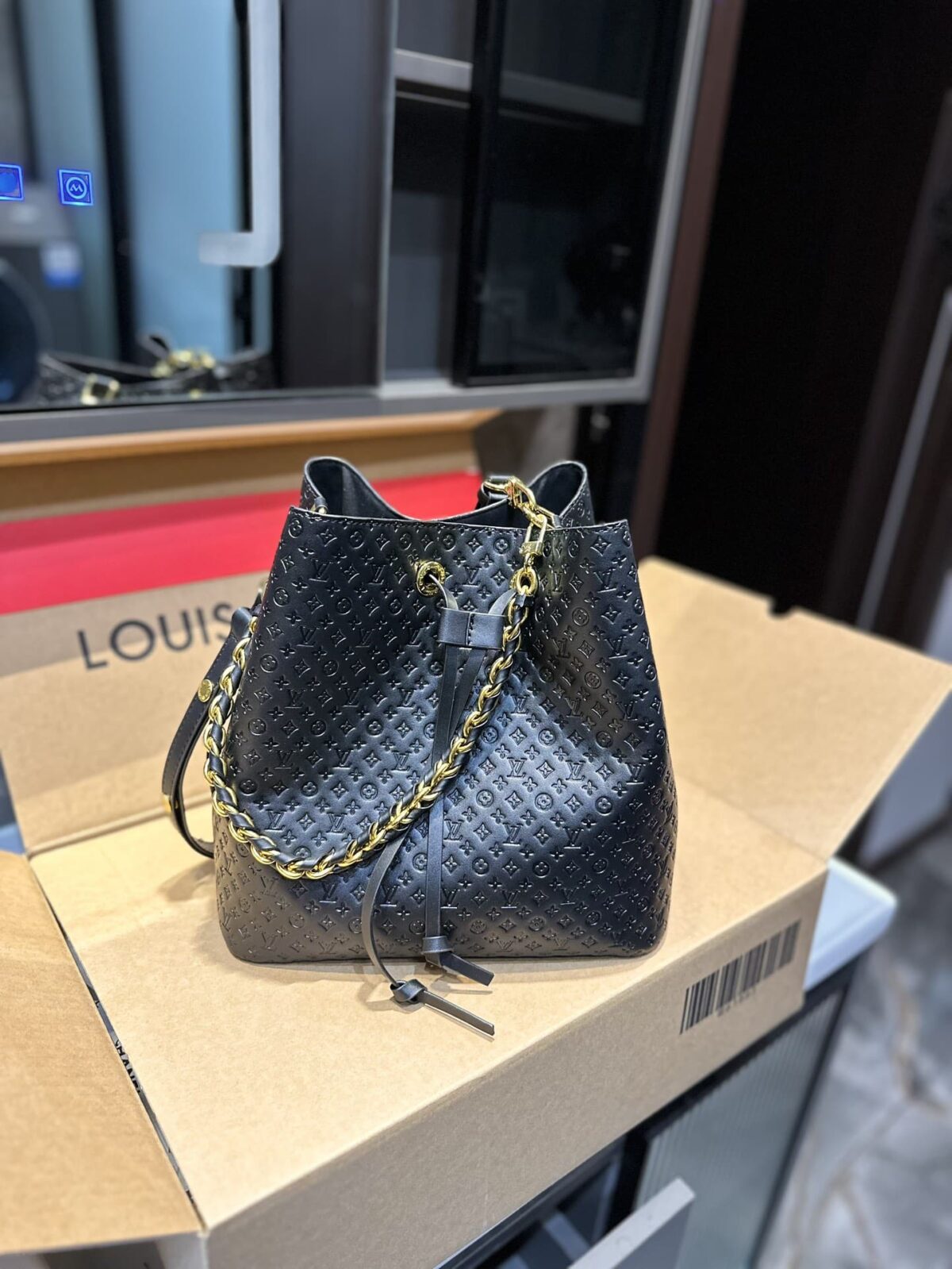 Louis Vuitton Néonoé Bb Black 25Cm M22598 - Image 9