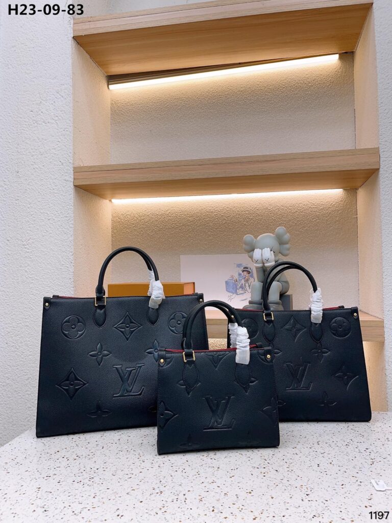 Louis Vuitton Onthego Gm Bag Black 42Cm M44925 - Image 2