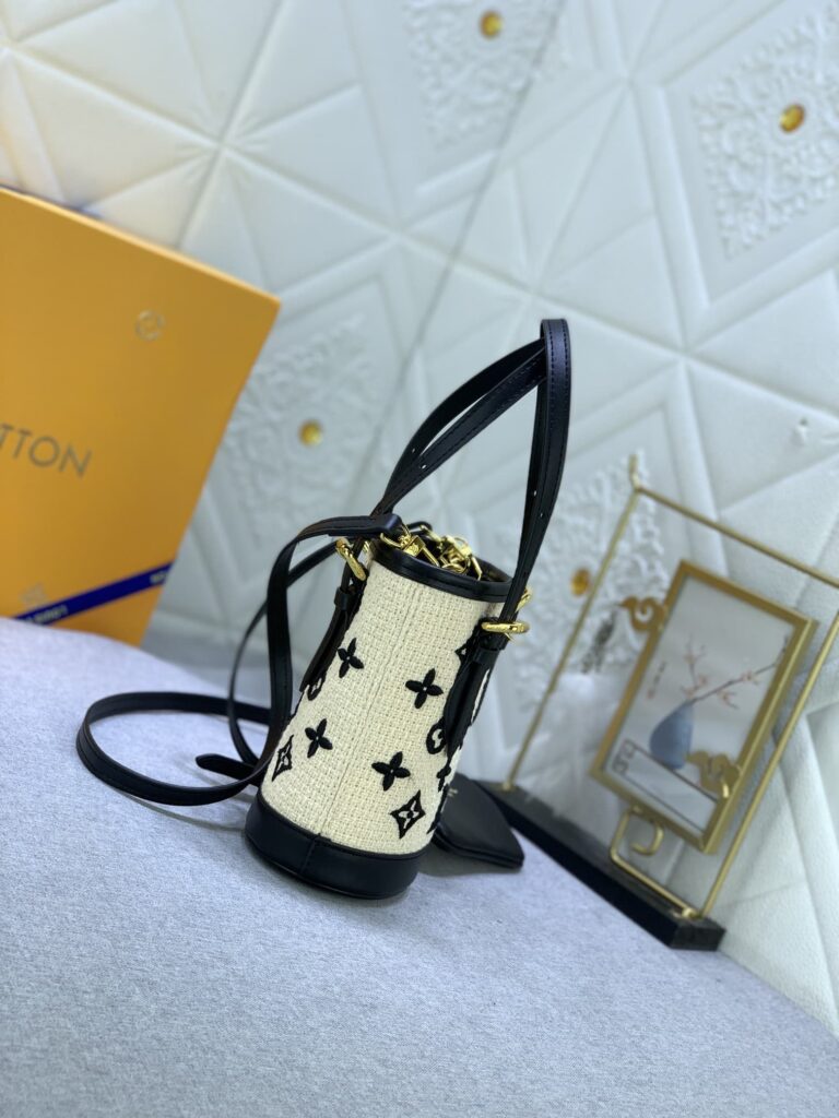 Louis Vuitton Nano Bucket Bag Black 17Cm M82418 - Image 4