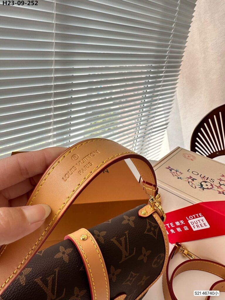 Louis Vuitton Saumur Bb Monogram Brown 20Cm M46740 - Image 6