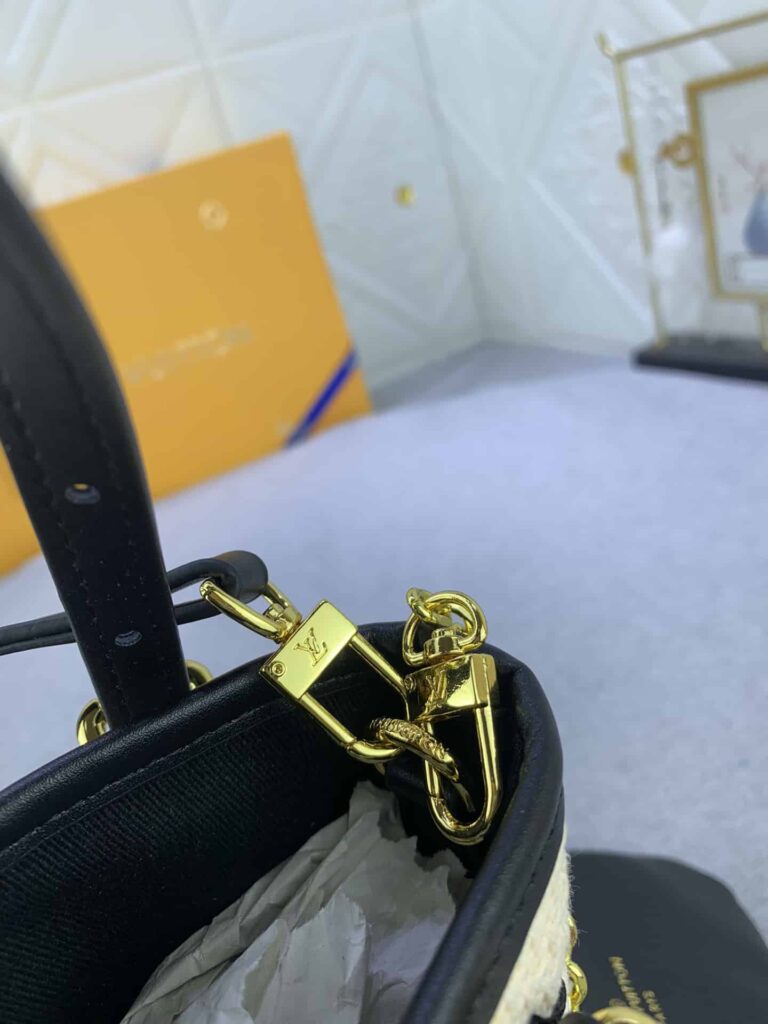 Louis Vuitton Nano Bucket Bag Black 17Cm M82418 - Image 7