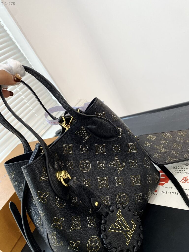 Louis Vuitton Blossom Pm Black 20Cm M23393 - Image 4