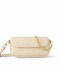 Louis Vuitton Ivy Bag Cream 22Cm M82210