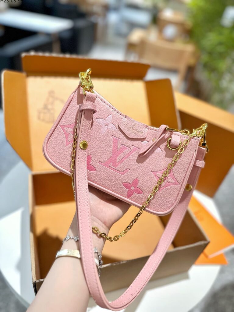 Louis Vuitton Easy Pouch Pink 26Cm M82346 - Image 3