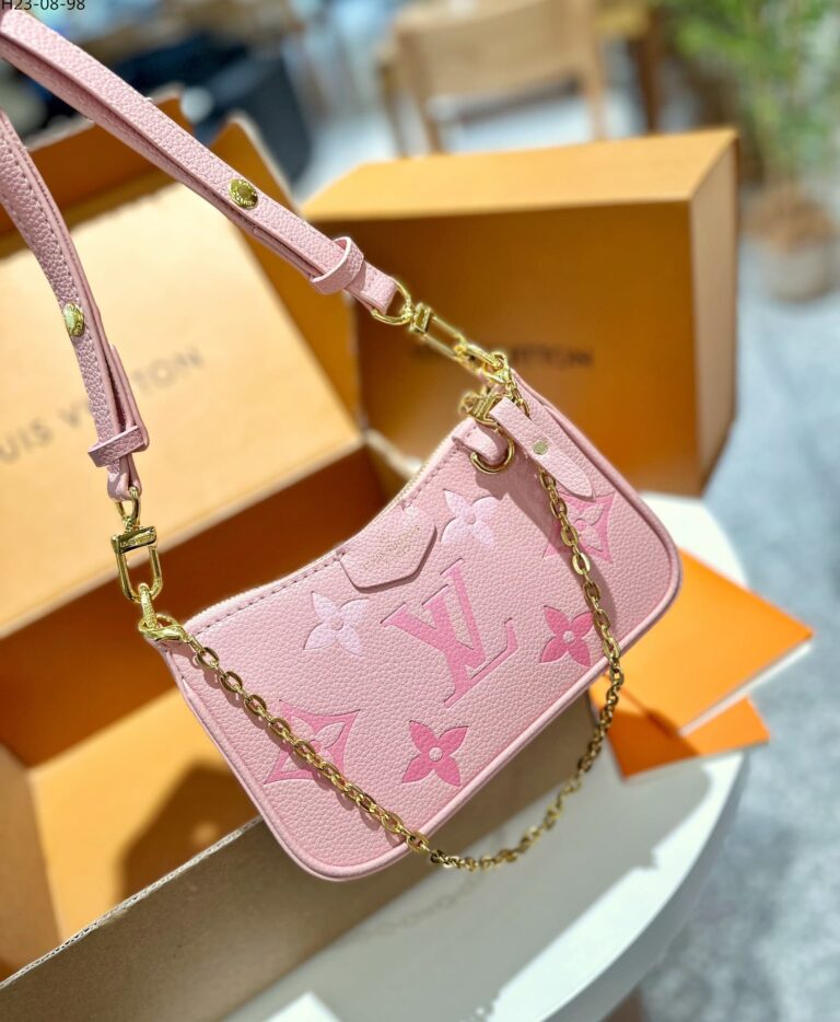 Louis Vuitton Easy Pouch Pink 26Cm M82346 - Image 8