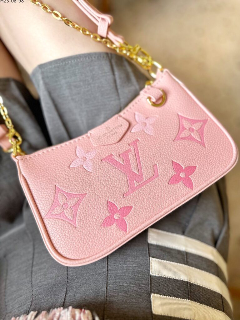 Louis Vuitton Easy Pouch Pink 26Cm M82346 - Image 9