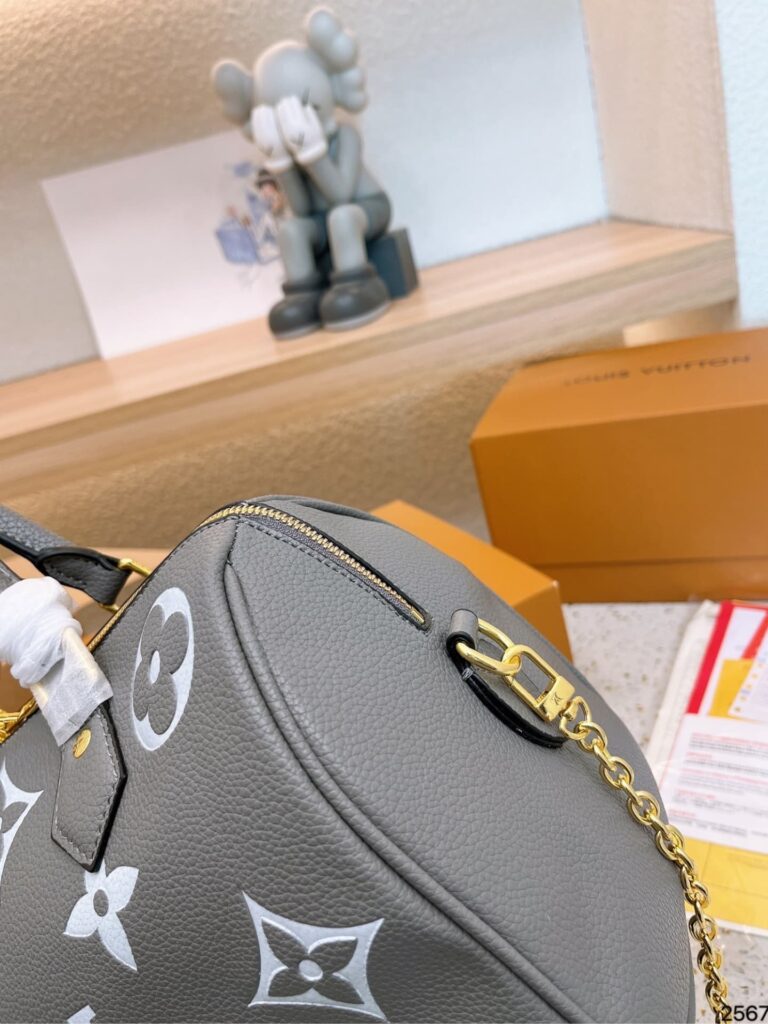 Louis Vuitton Speedy Bandoulière 20 Monogram Empreinte Leather 26Cm M46575 - Image 4