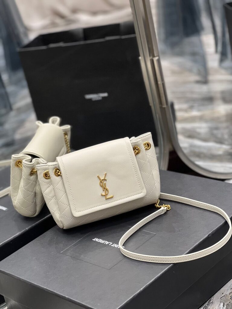 Saint Laurent Mini Nolita In Lambskin Blanc Vintage 18Cm 6727381El079207 - Image 7
