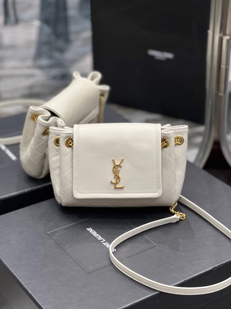 Saint Laurent Mini Nolita In Lambskin Blanc Vintage 18Cm 6727381El079207 - Image 6