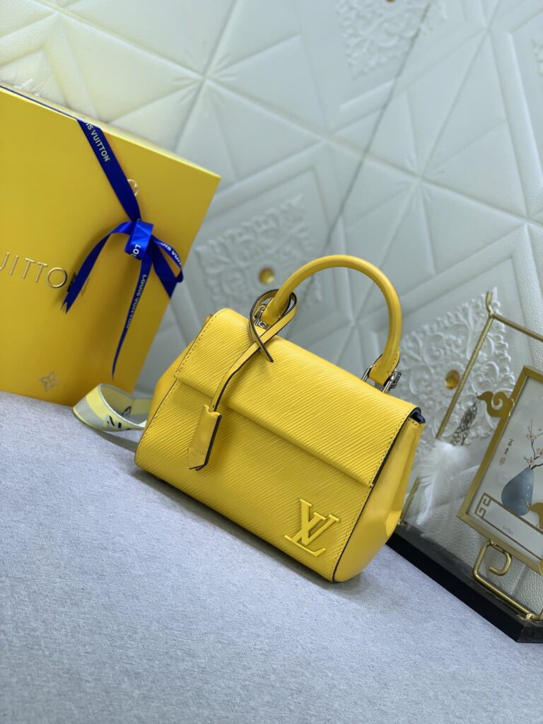 Louis Vuitton Cluny Mini Yellow 20Cm M22616 - Image 9