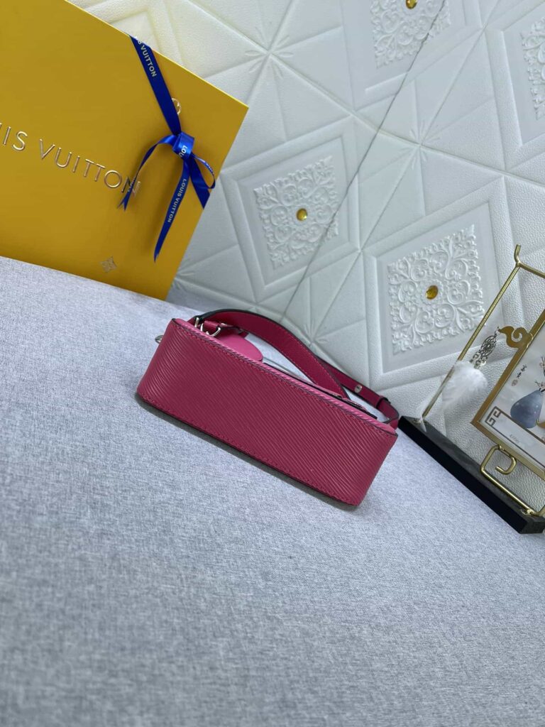 Louis Vuitton Marelle Quartz Pink 19 Cm - Image 4