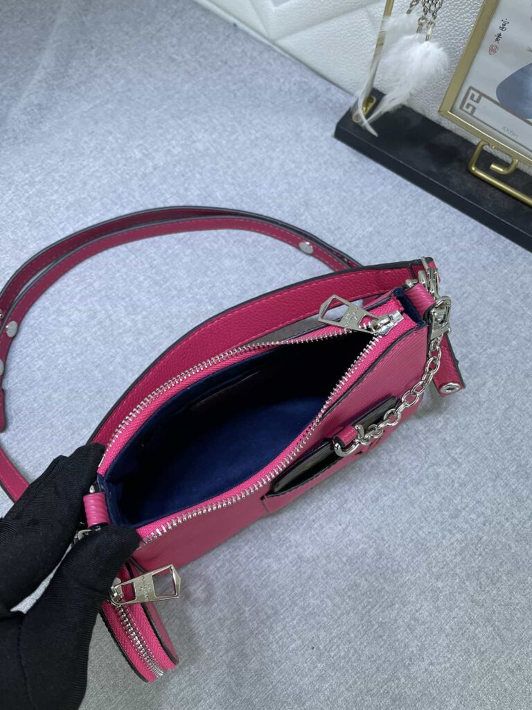 Louis Vuitton Marelle Quartz Pink 19 Cm - Image 3