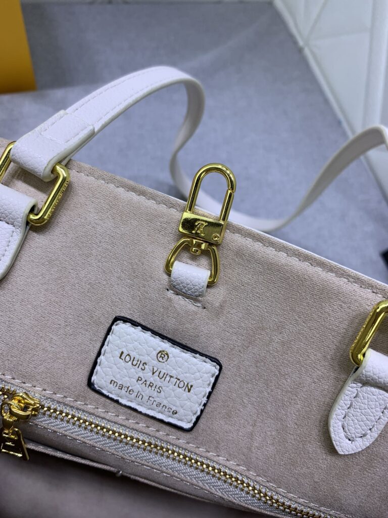 Louis Vuitton Onthego Mm Whitw 34Cm M21575 - Image 2