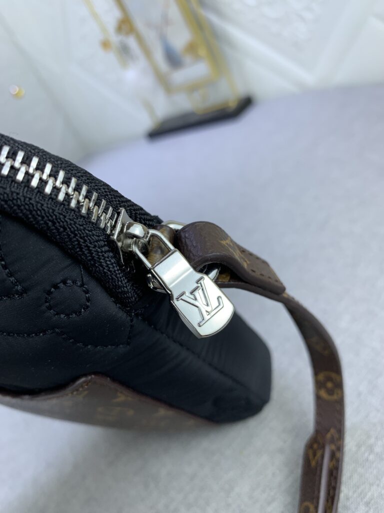 Louis Vuitton Pillow Phone Pouch Black M81716 - Image 3