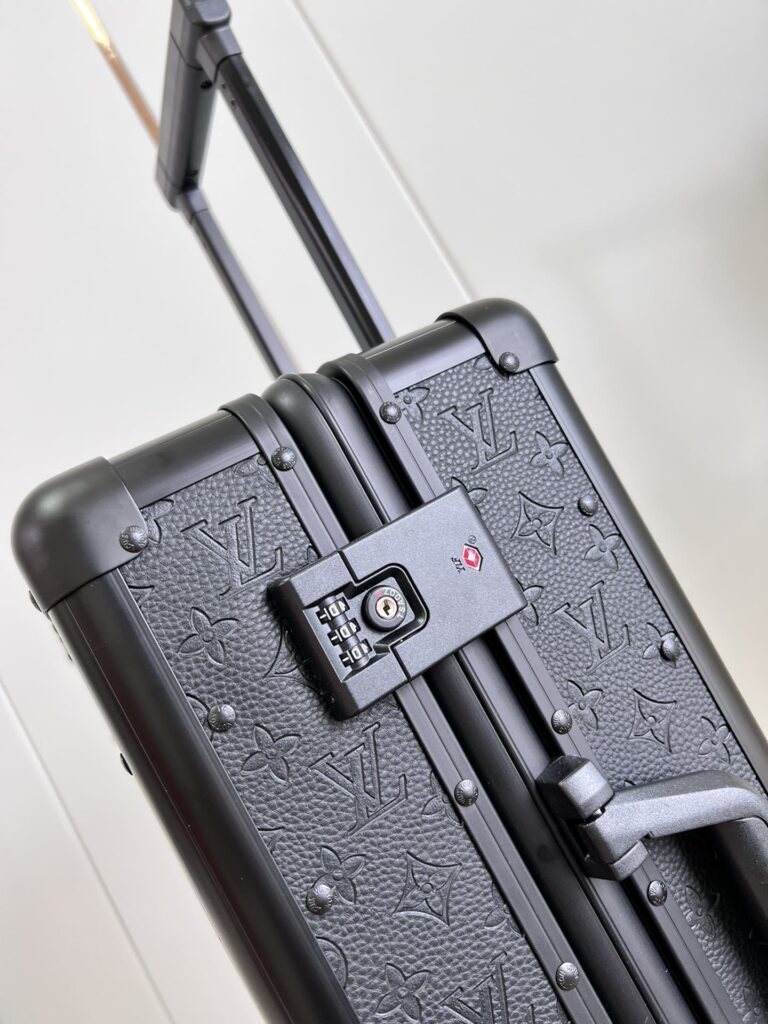 Louis Vuitton Horizon Rolling Trunk Suitcase Monogram Eclipse Coated Canvas Black 57Cm - Image 6