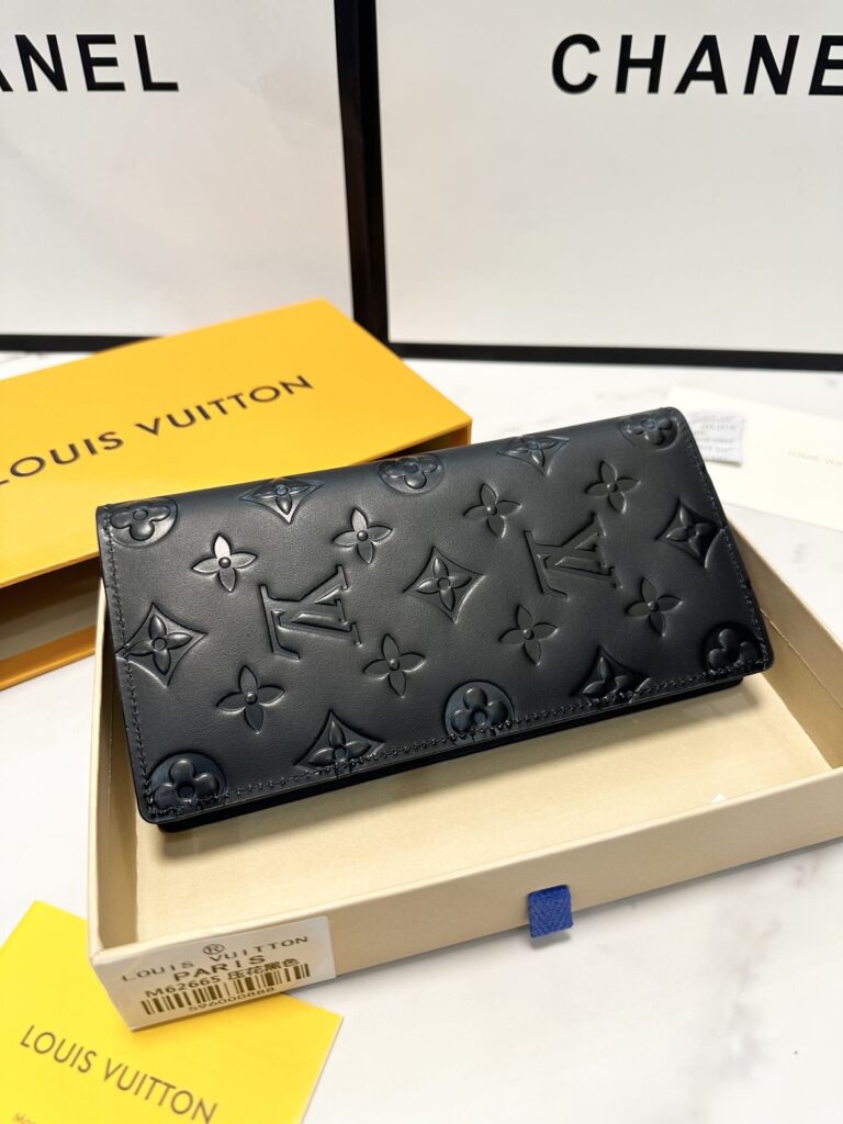 Louis Vuitton Brazza Wallet Monogram Shadow Black 19Cm - Image 2