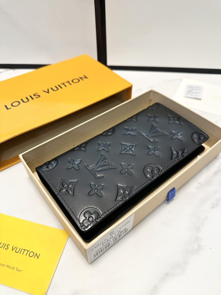 Louis Vuitton Brazza Wallet Monogram Shadow Black 19Cm - Image 3