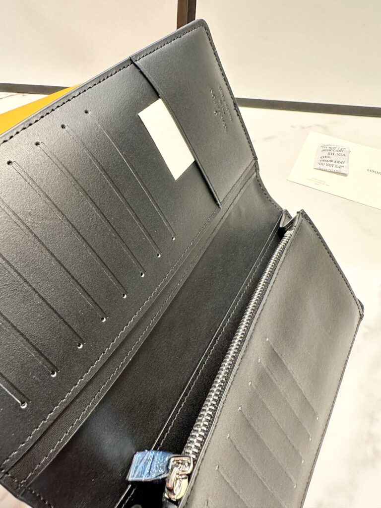 Louis Vuitton Brazza Wallet Monogram Shadow Black 19Cm - Image 8