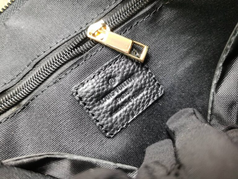 Louis Vuitton Pochette Damier Ebene 28Cm - Image 9