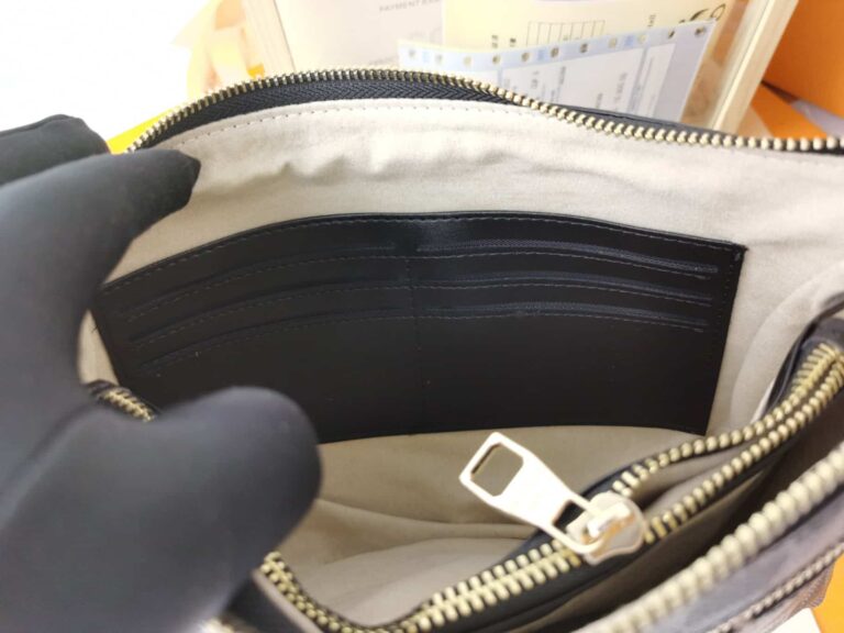 Louis Vuitton Pochette Damier Canvas Black 28Cm - Image 8