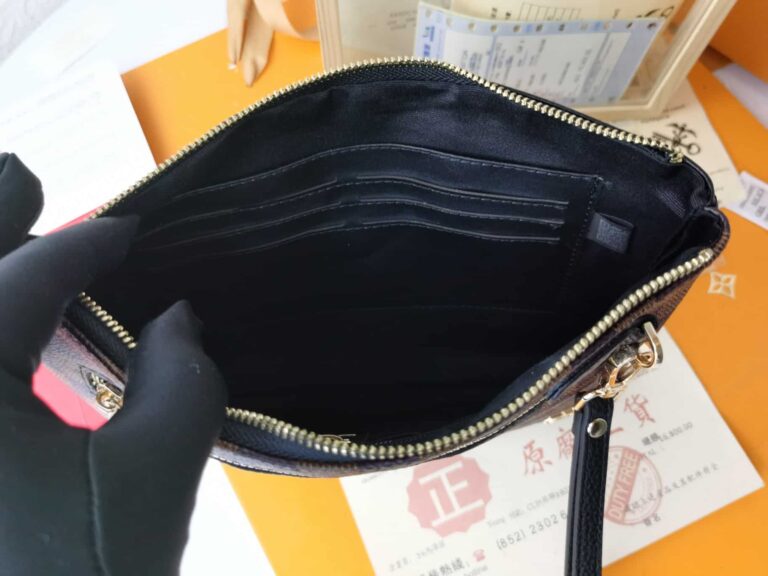 Louis Vuitton Pochette Damier Ebene 28Cm - Image 8