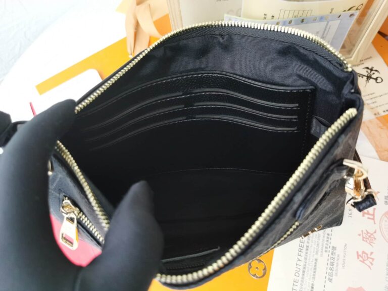 Louis Vuitton Pochette Monogram Canvas Black 27Cm - Image 8