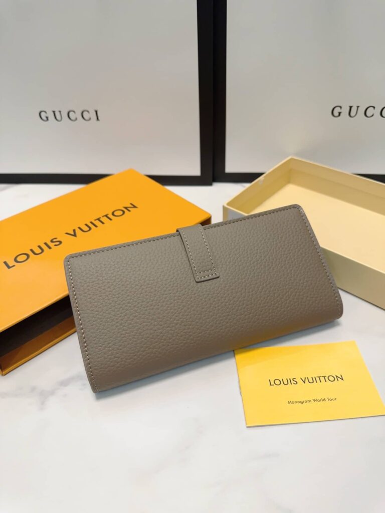 Louis Vuitton Lv Vertical Wallet Beige 19Cm M81367 - Image 2