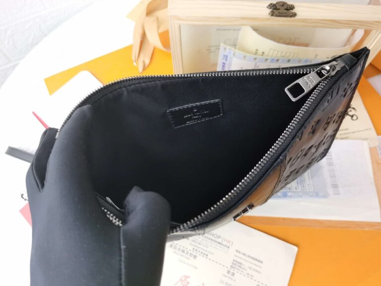 Louis Vuitton Pochette Damier Canvas Black 27Cm - Image 7