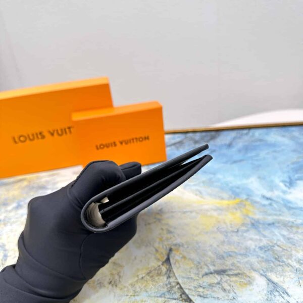 Louis Vuitton Brazza Wallet Black 19Cm M69980 - Image 7