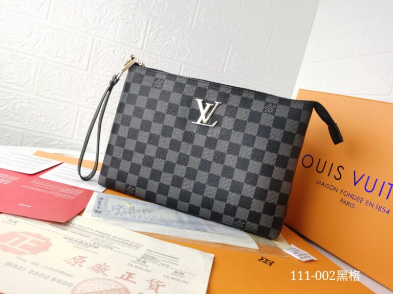 Louis Vuitton Pochette Damier Canvas Black 28Cm - Image 2